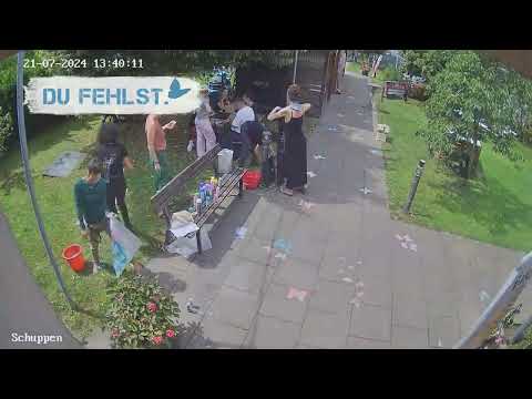 &quot;Der Gedenktag sprüht&quot; vs. Wind und Wetter